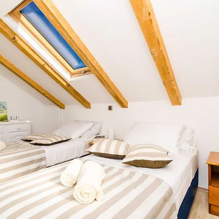 Lägenhet Knego - Two Bedroom With Balcony And Sea View *