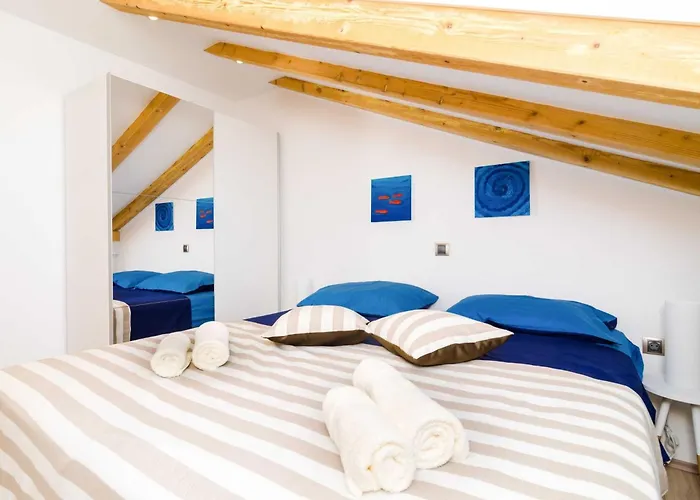 Knego - Two Bedroom With Balcony And Sea View *