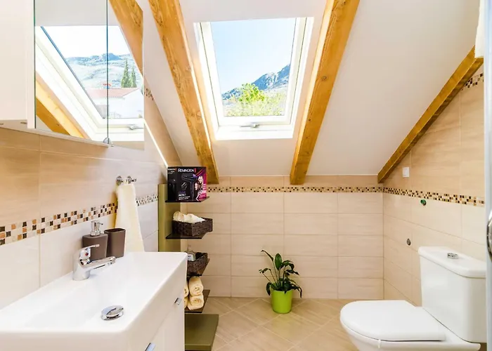 Knego - Two Bedroom With Balcony And Sea View *