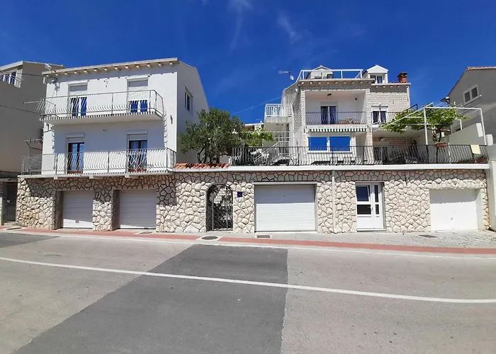 Knego - Two Bedroom With Balcony And Sea View Mlini