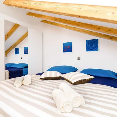 Knego - Two Bedroom With Balcony And Sea View *