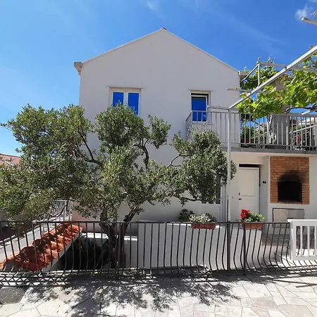 Knego - Two Bedroom With Balcony And Sea View