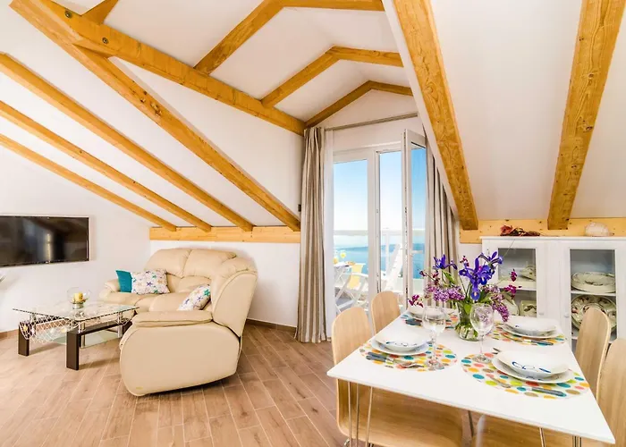 公寓 Knego - Two Bedroom With Balcony And Sea View