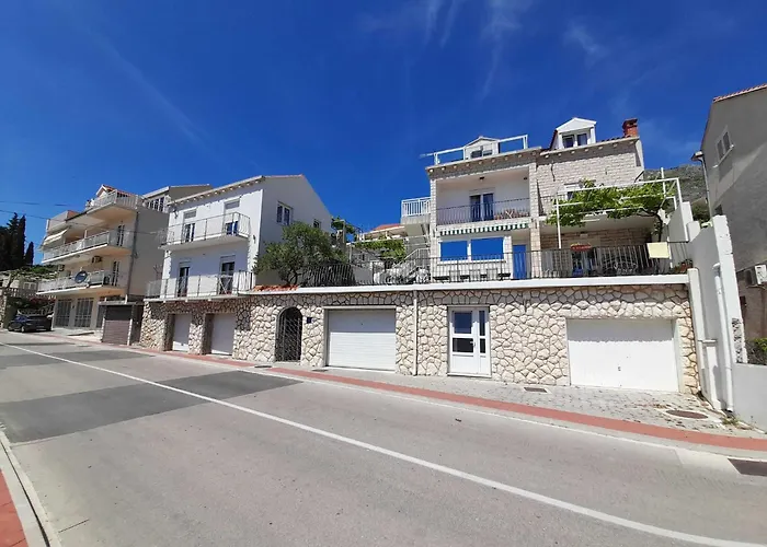 Knego - Two Bedroom With Balcony And Sea View Appartement
